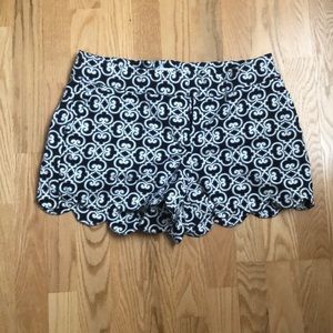 Crown & Ivy Shelby Shorts